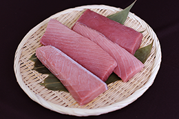 奄美産 養殖クロマグロ 4柵セット(大トロ250g×1柵、中トロ250g×2柵、赤身250g×1柵)